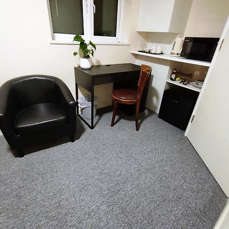 Osney Hazel Studio - Self Contained Studio Flat Оксфорд Экстерьер фото